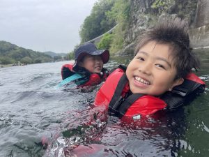 Read more about the article 4月 水辺の教室　「川と遊ぼう！」〜